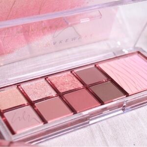Wakemake eye palatte eyeshadow